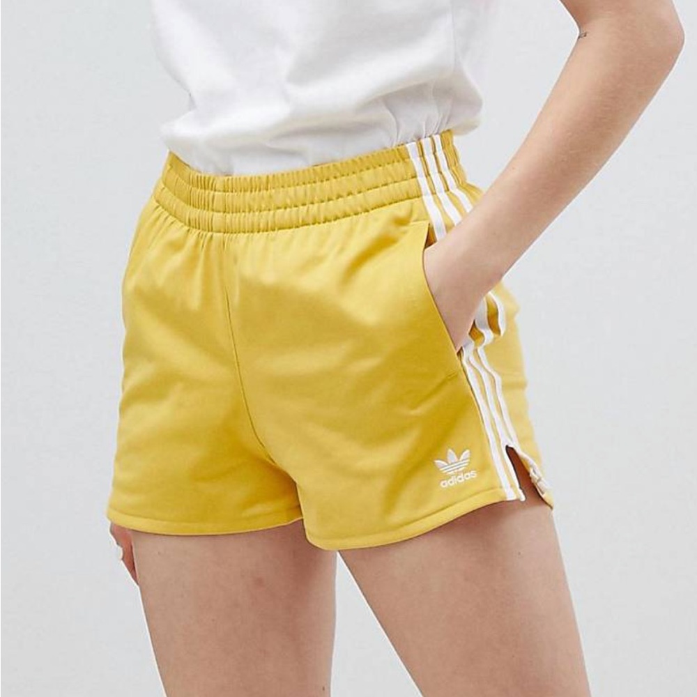 Adidas Originals Adicolor Three Stripe Shorts in Yellow XS
